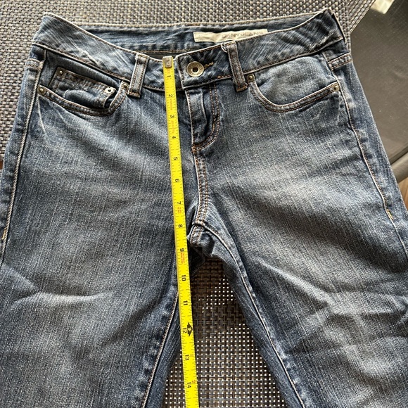 DKNY Jeans. Size 4. - Picture 9 of 10